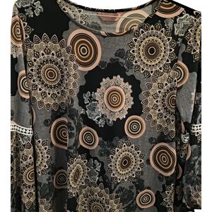 Chic Black and Brown Mandala Women's Long Sleeve Top